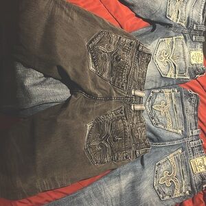 i’m selling gently used rock revival jeans, true religion jeans and shoes